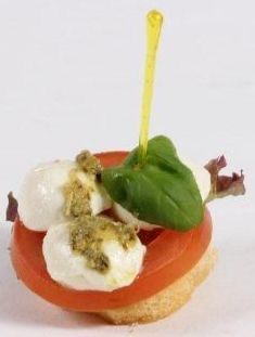 mit Tomate und Mozzarella (DB)-0