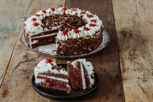 Schwarzwälder Kirschtorte – Bild 8