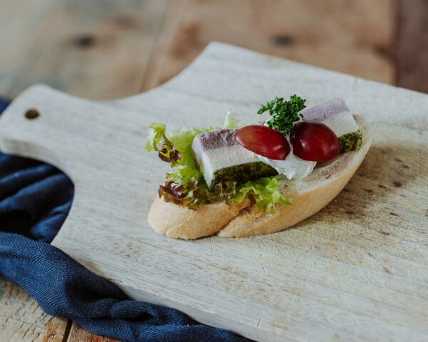 Vegetarische Canapés mit Terrine Paprika-Mousse – Bild 3