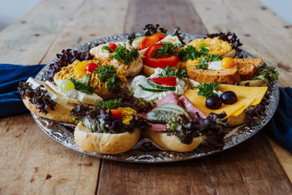 10 halbe belegte Brötchen vegetarisch-vegan, sortiert